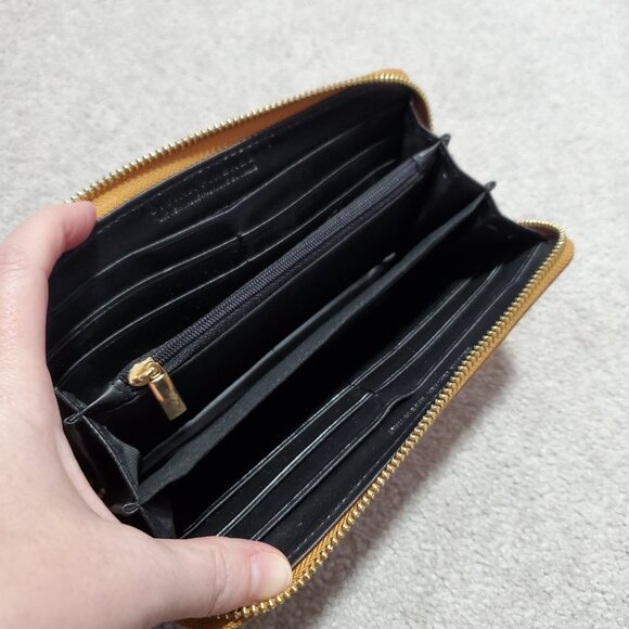 DIVINA FIRENZE Italian Leather Zip Around Wallet Pebble Mustard Gold 7.75 x 3.75 - Picture 8 of 12